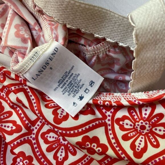 LANDS END size 8 Swim top- adjustable tie halter top. Red white purple pattern - Picture 2 of 9